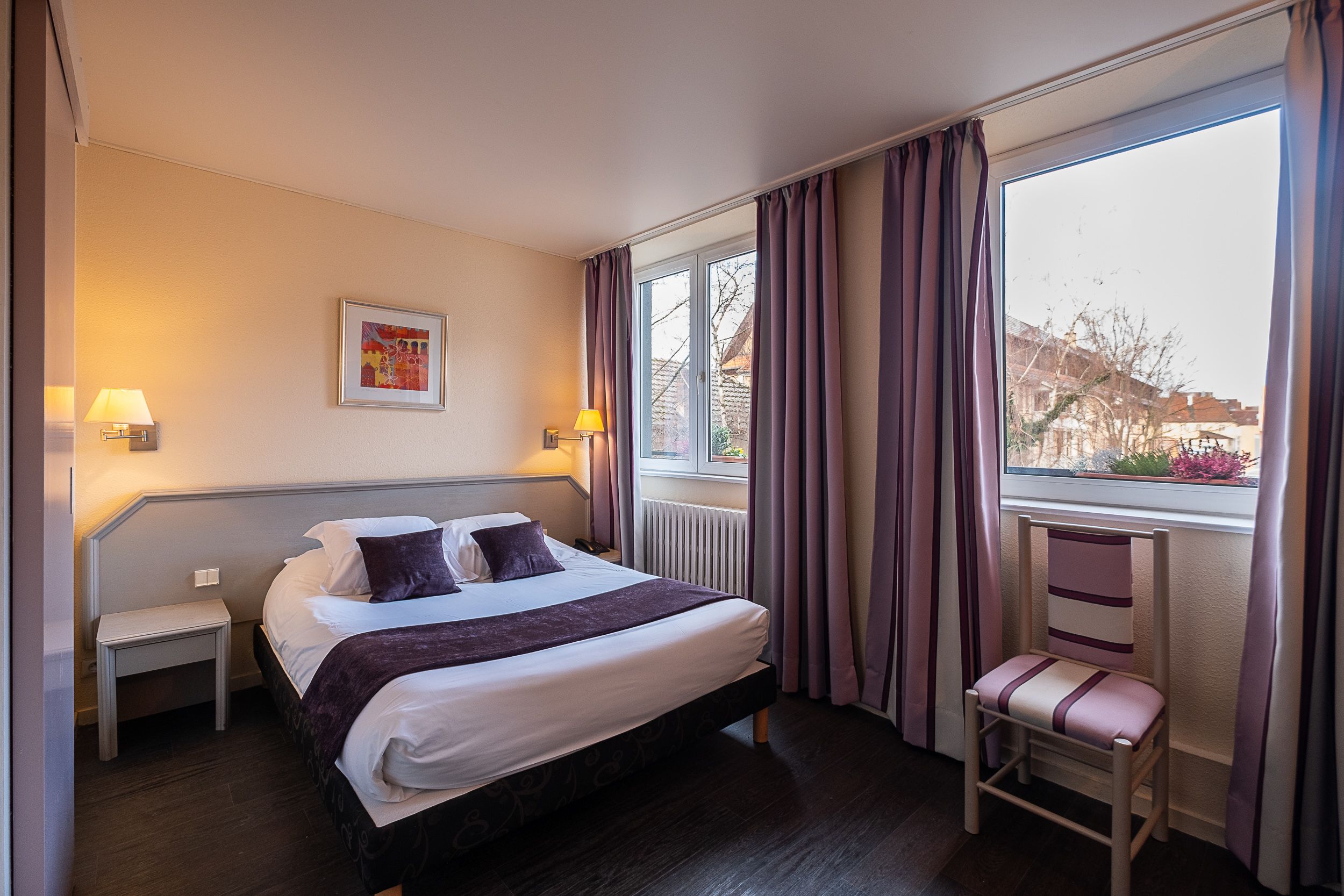 standard double room | desk, blackout curtains, iron/ironing board, free wifi