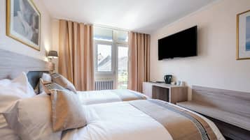 Comfort Double or Twin Room | In-room dining