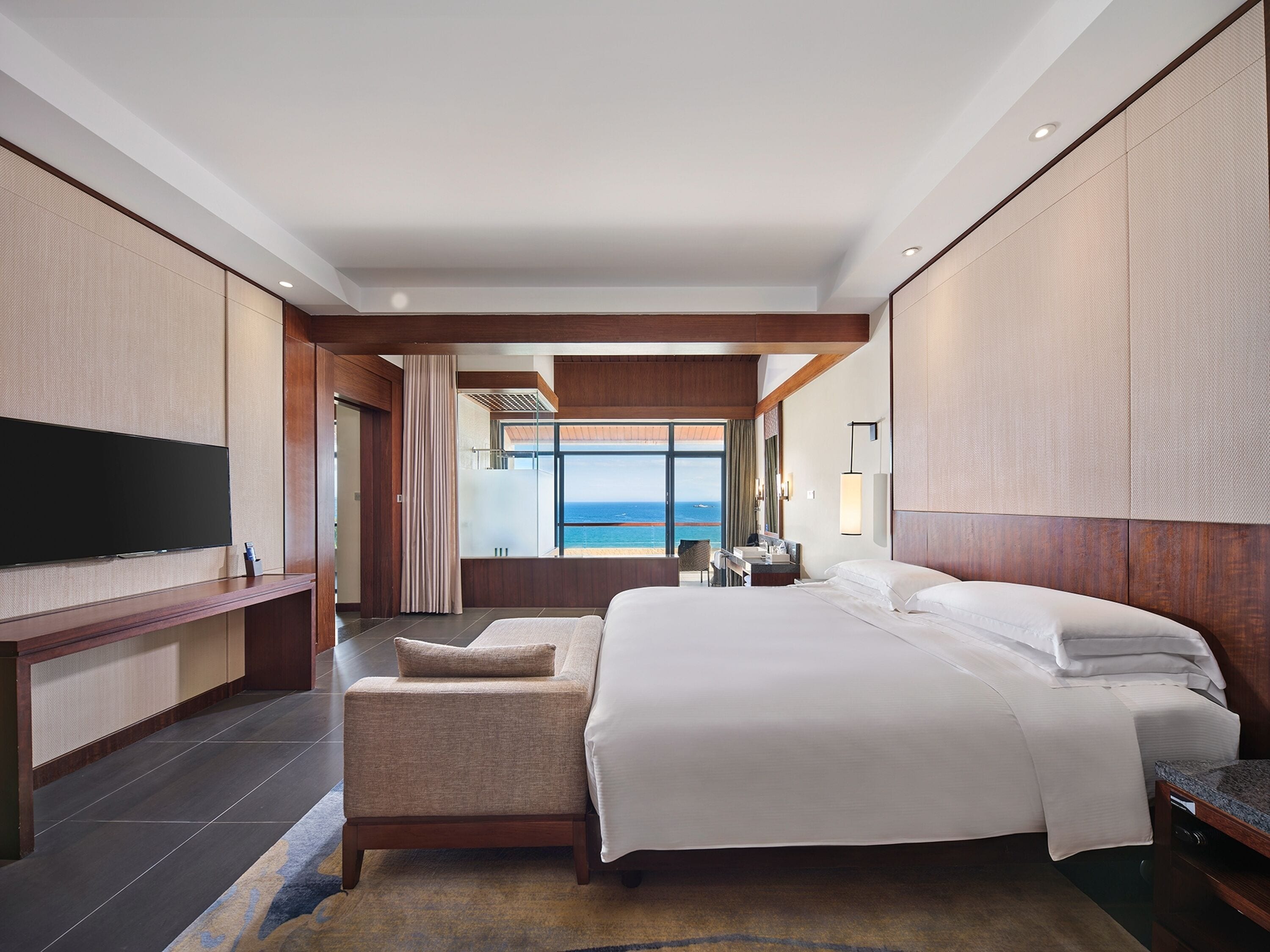 Beach Front Suite | Egyptian cotton sheets, premium bedding, down comforters