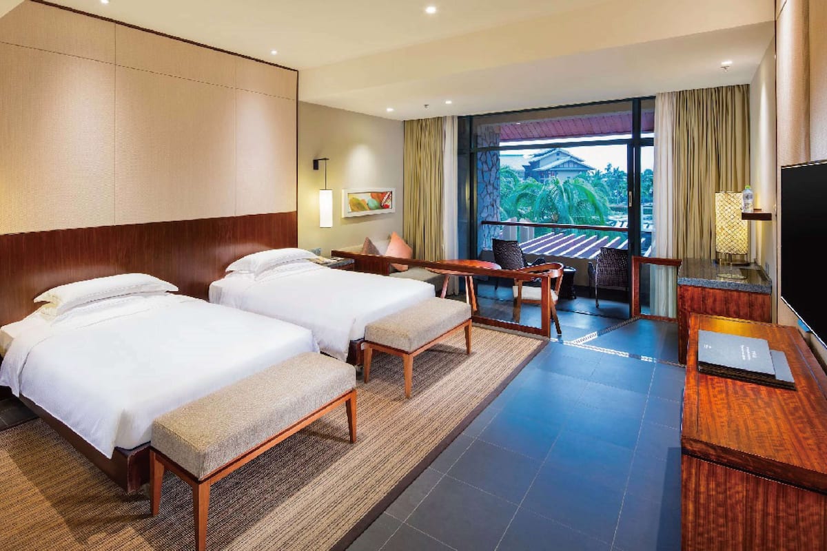 Egyptian cotton sheets, premium bedding, down duvets