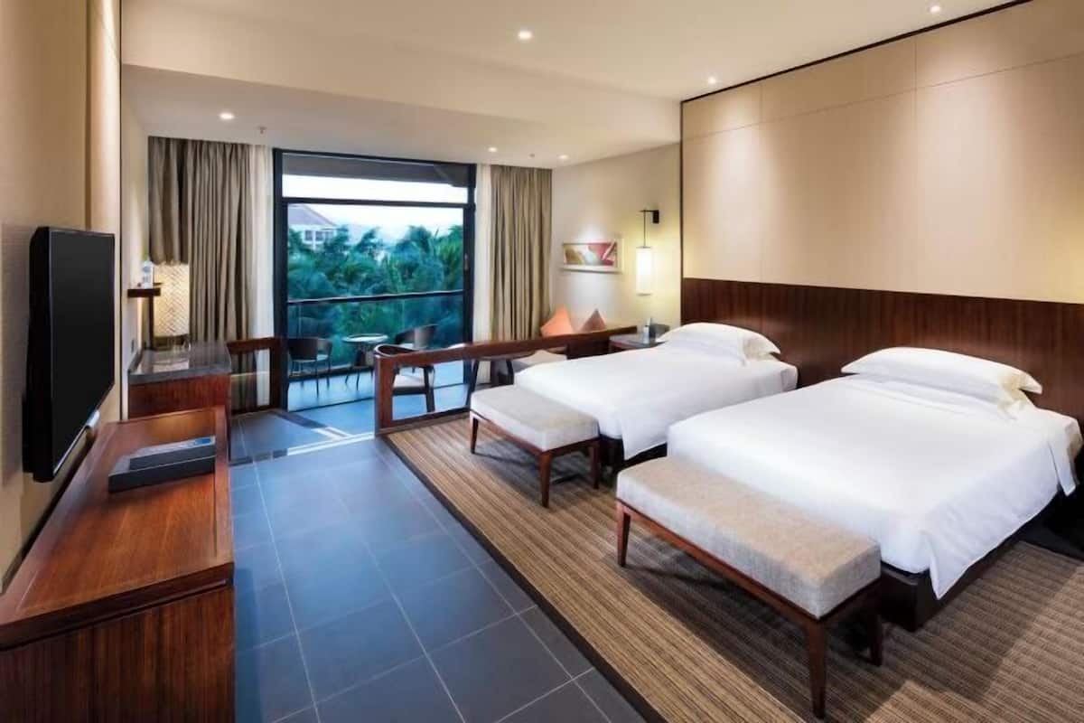 Egyptian cotton sheets, premium bedding, down duvets