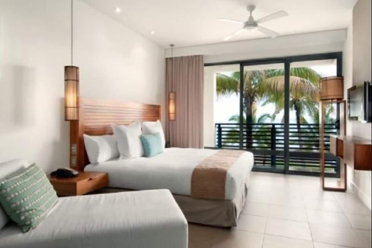 Seprai premium, brankas, kedap suara, dan setrika/meja setrika