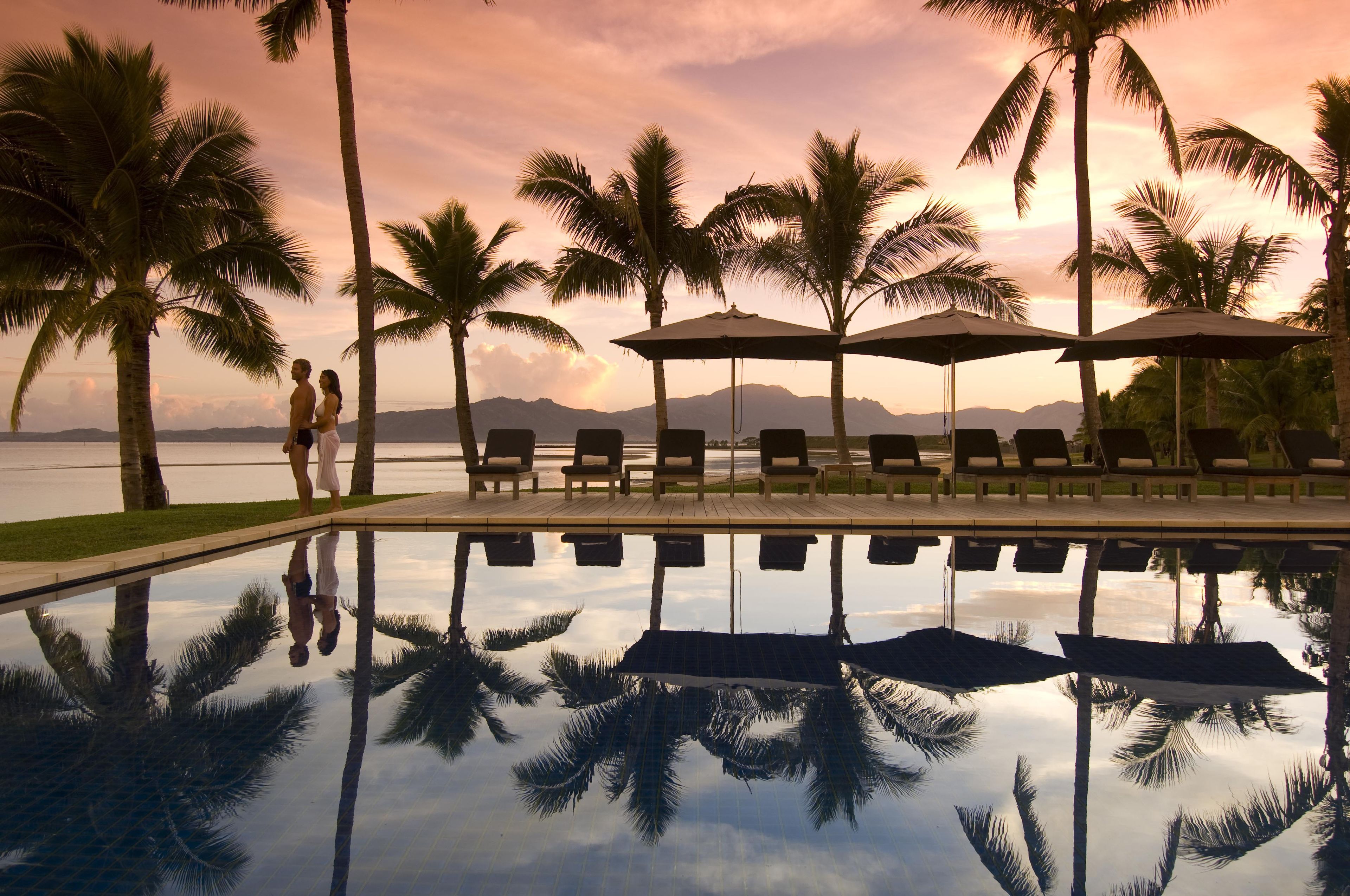 9 outdoor pools, pool umbrellas, pool loungers