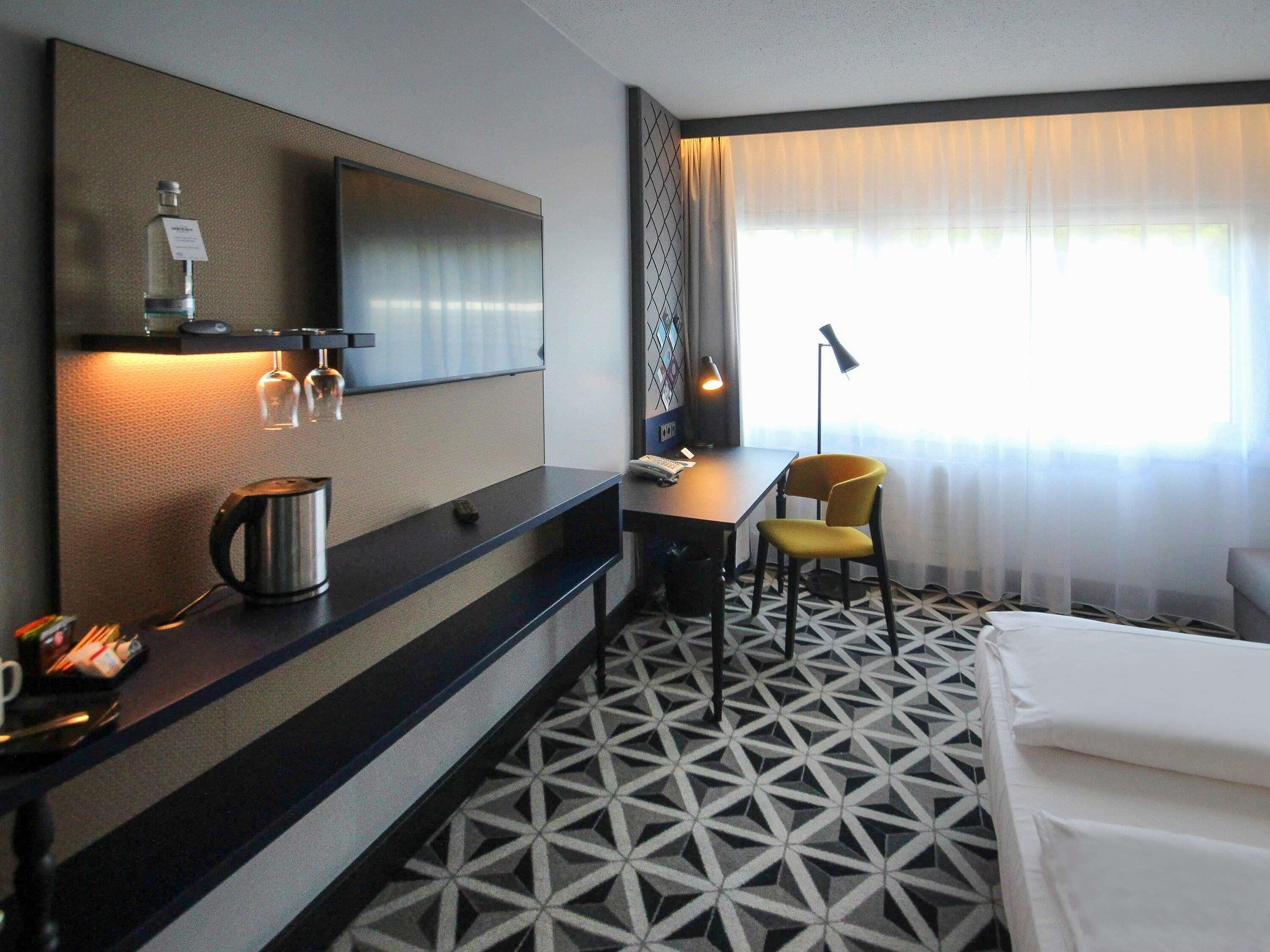 In-room safe, desk, blackout drapes, soundproofing