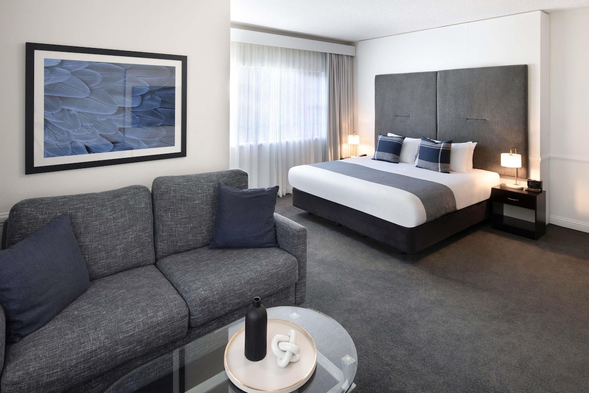 Premium bedding, pillowtop beds, in-room safe, desk