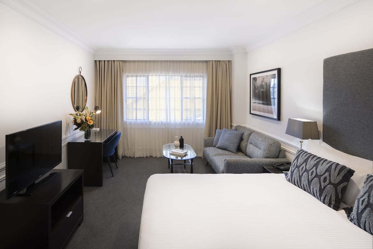 Premium Room, 1 Queen Bed