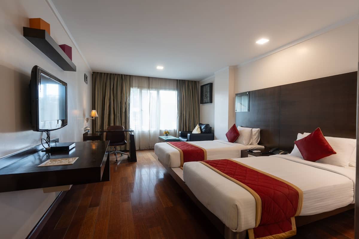 Kamar Eksekutif | Seprai katun Mesir, selimut bulu angsa, dan tempat tidur Select Comfort
