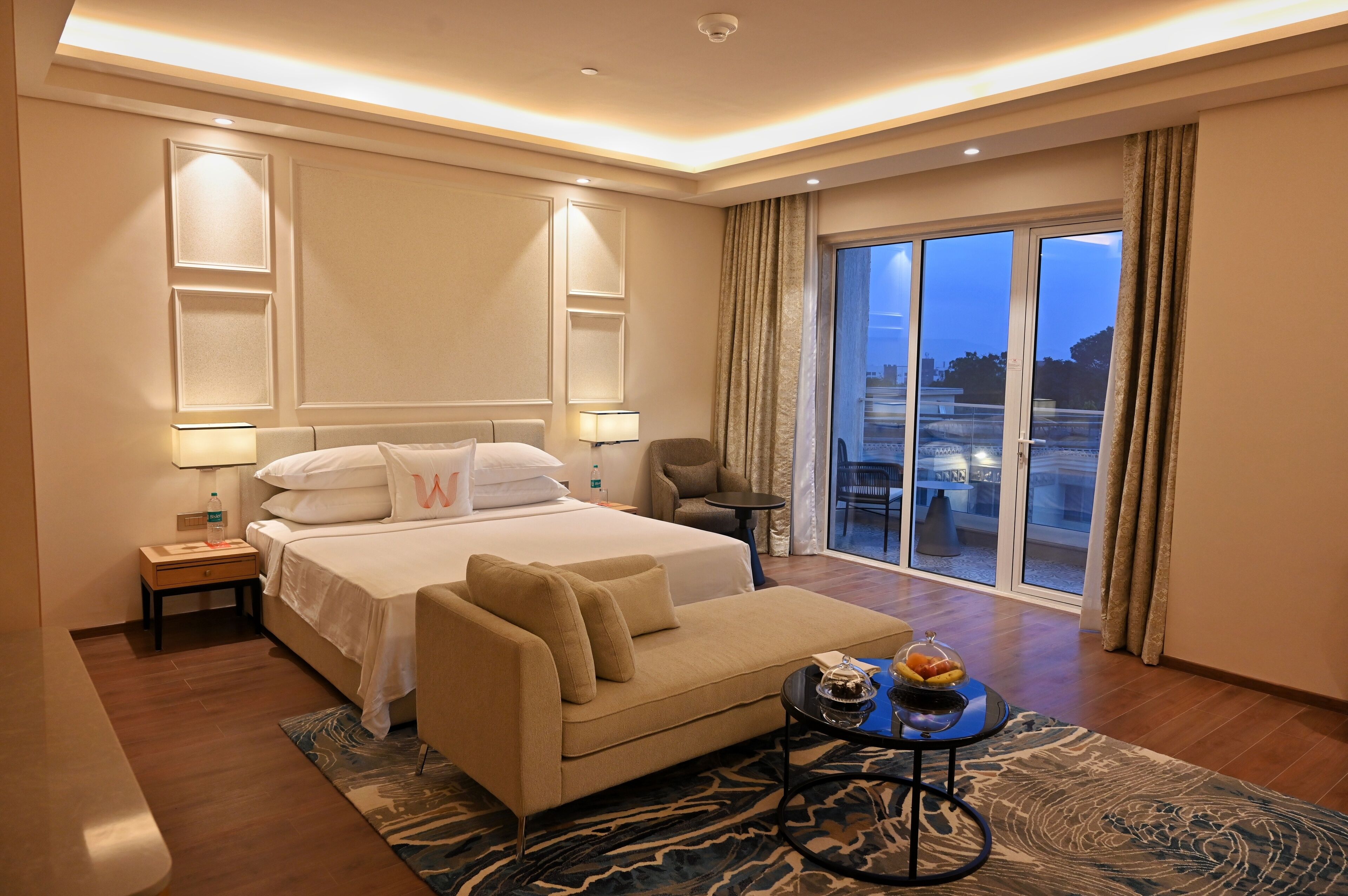 Junior Suite | 1 bedroom, Egyptian cotton sheets, premium bedding, memory foam beds
