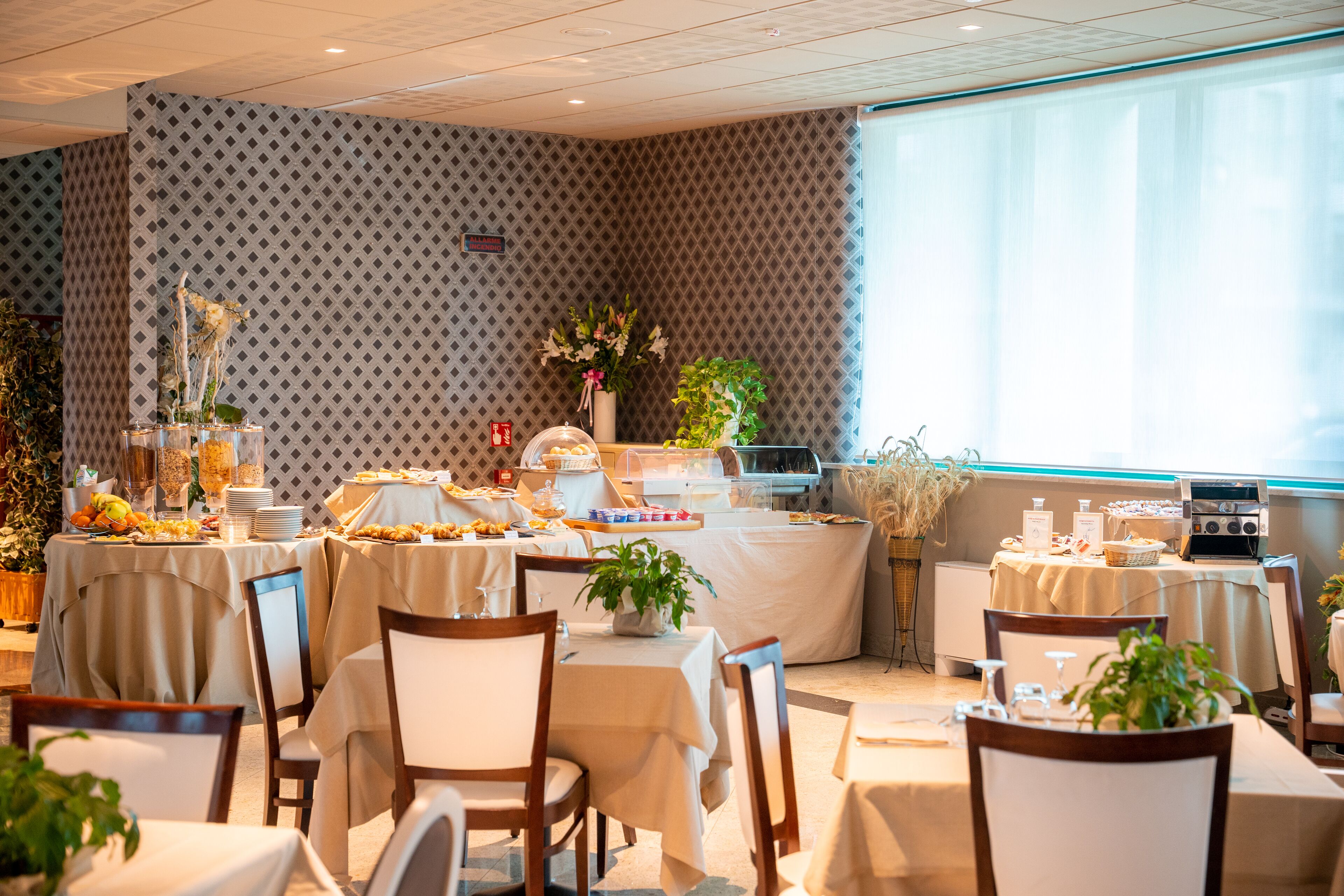 daily buffet breakfast (eur 6 per person)