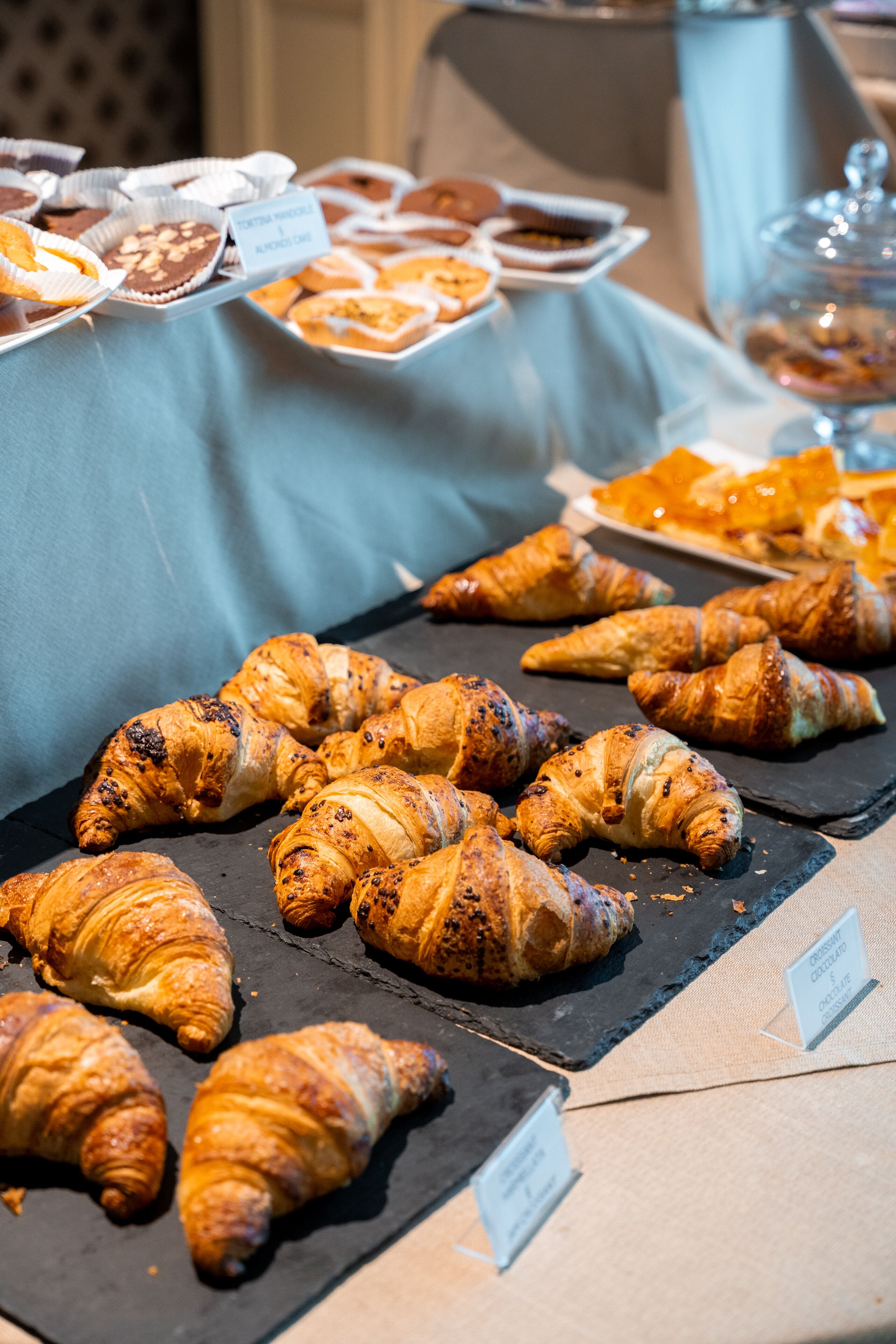 daily buffet breakfast (eur 6 per person)