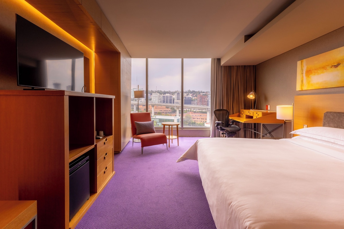 Superior Room | Premium bedding, in-room safe, desk, blackout drapes