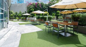 Breakfast, lunch, dinner served; international cuisine, alfresco dining  - Barceló México Santa Fe (Mexico City)