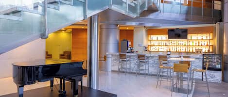 Lobby lounge