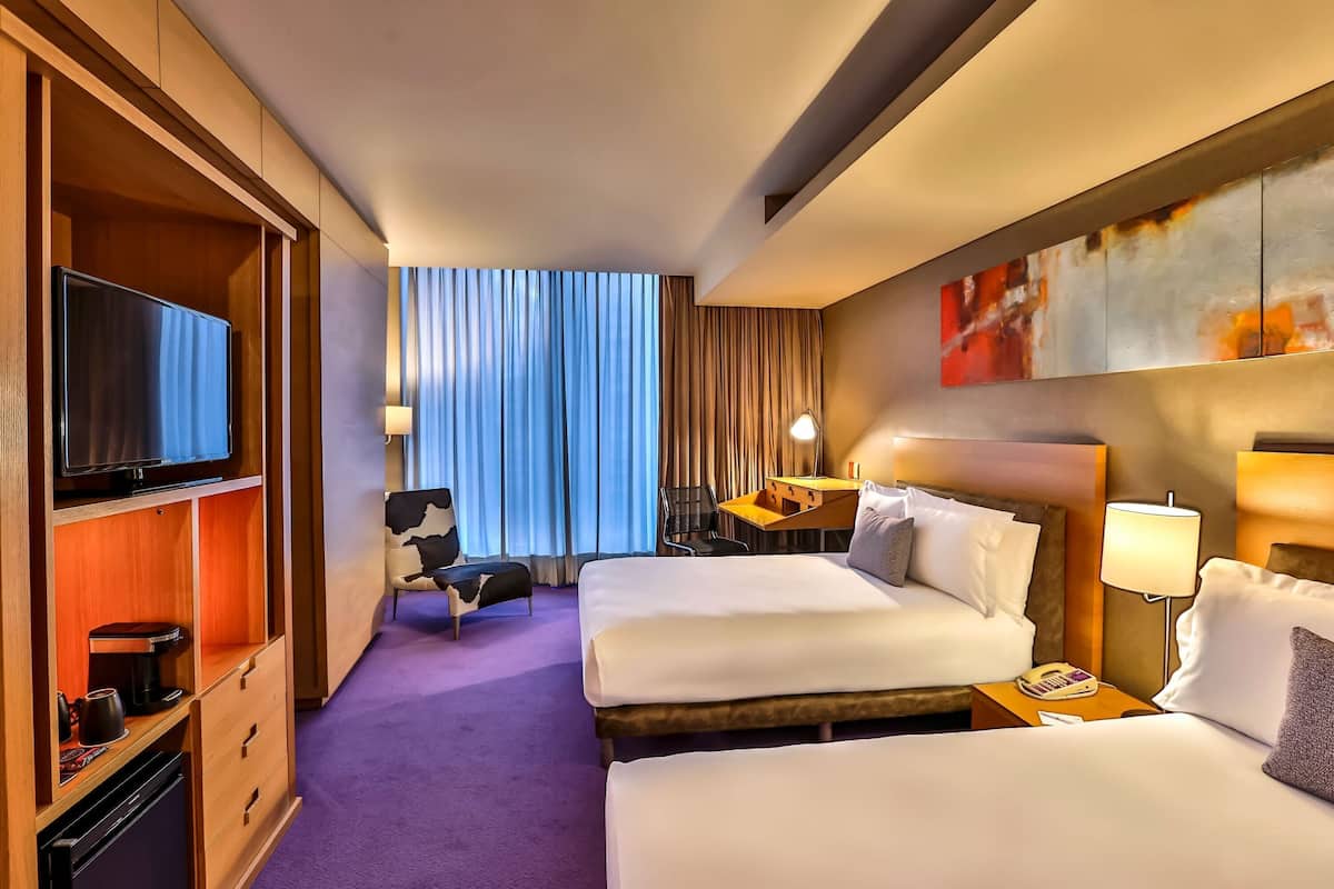 1 slaapkamer, luxe beddengoed, een kluis op de kamer, een bureau