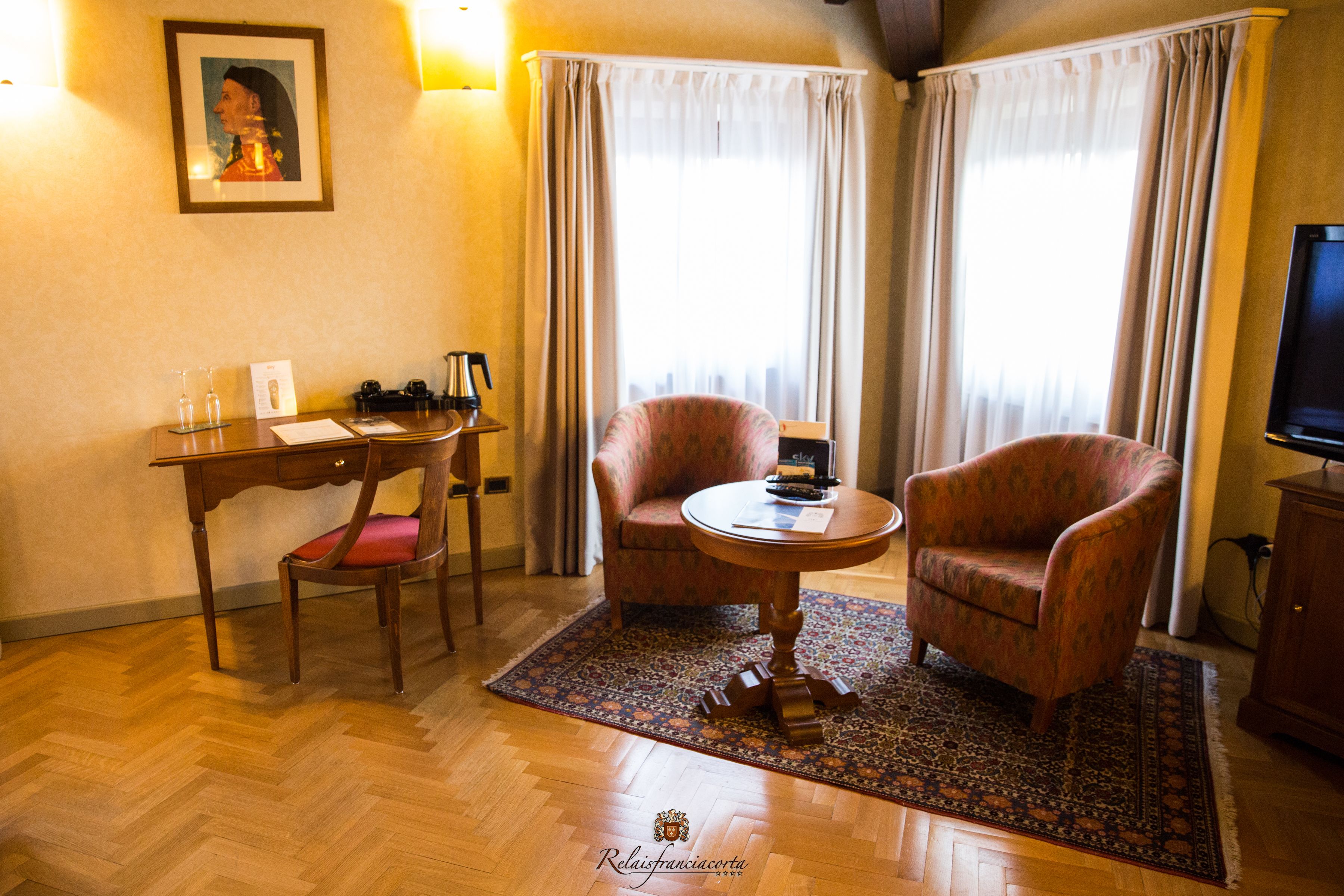 premium duplex, lake view | minibar, in-room safe, desk, free wifi