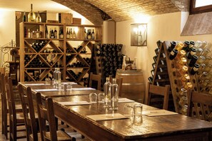 Food court - Relaisfranciacorta (Corte Franca)