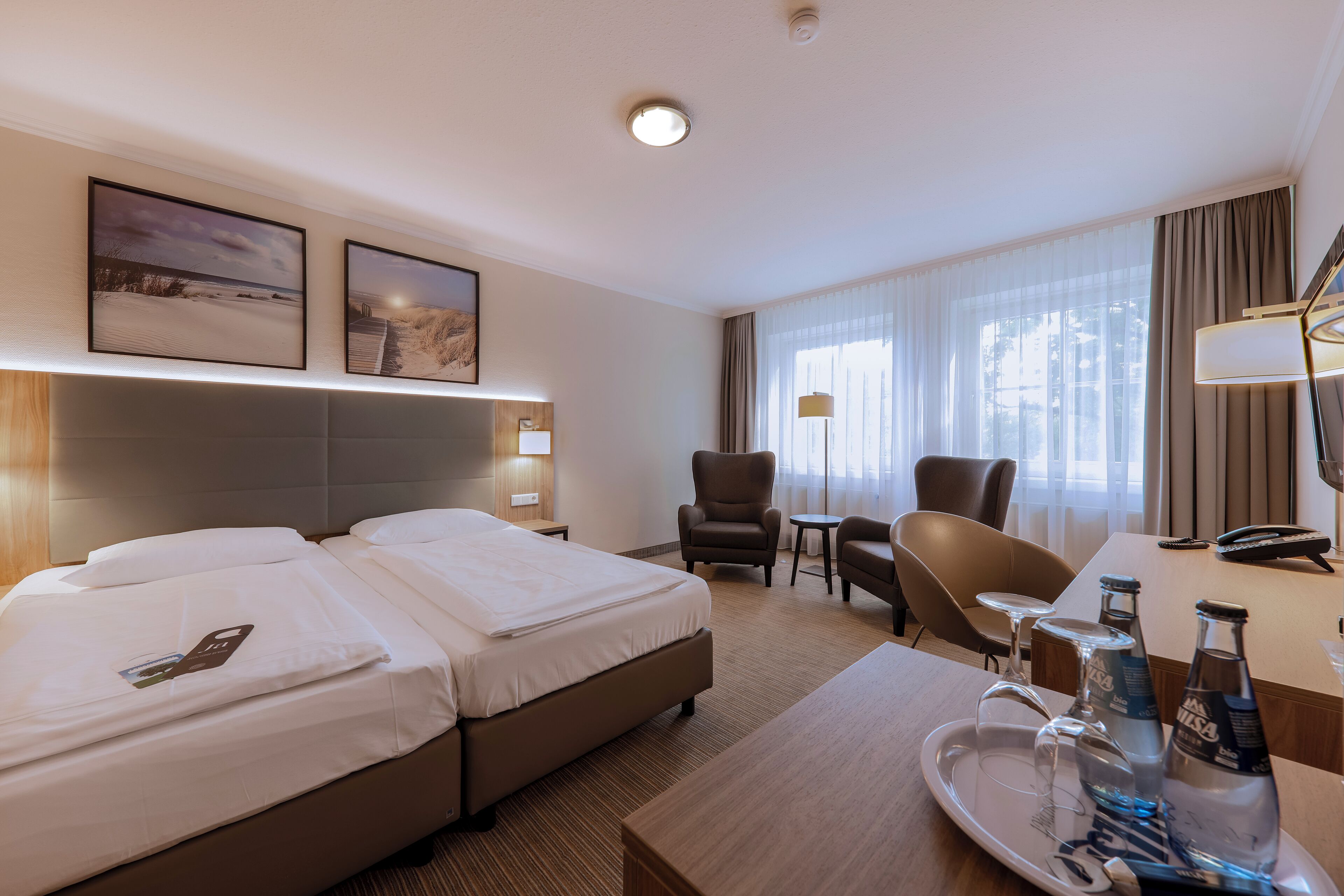 Kahden hengen superior-huone (yksi tai kaksi sänkyä) | Allergiatestatut vuodevaatteet, minibaari, tallelokero huoneessa