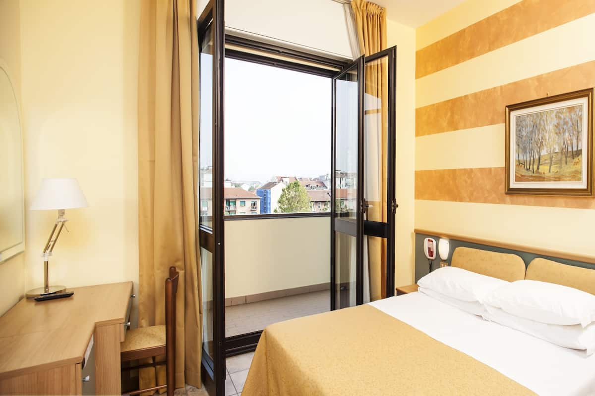 Double Room | Ruang tamu | TV LED