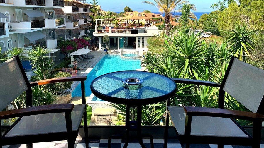 Iniohos Zante Hotel & Suites