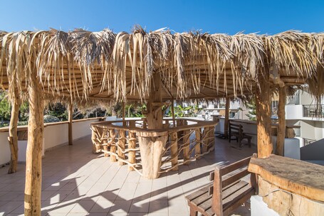 Iniohos Zante Hotel & Suites - view 2