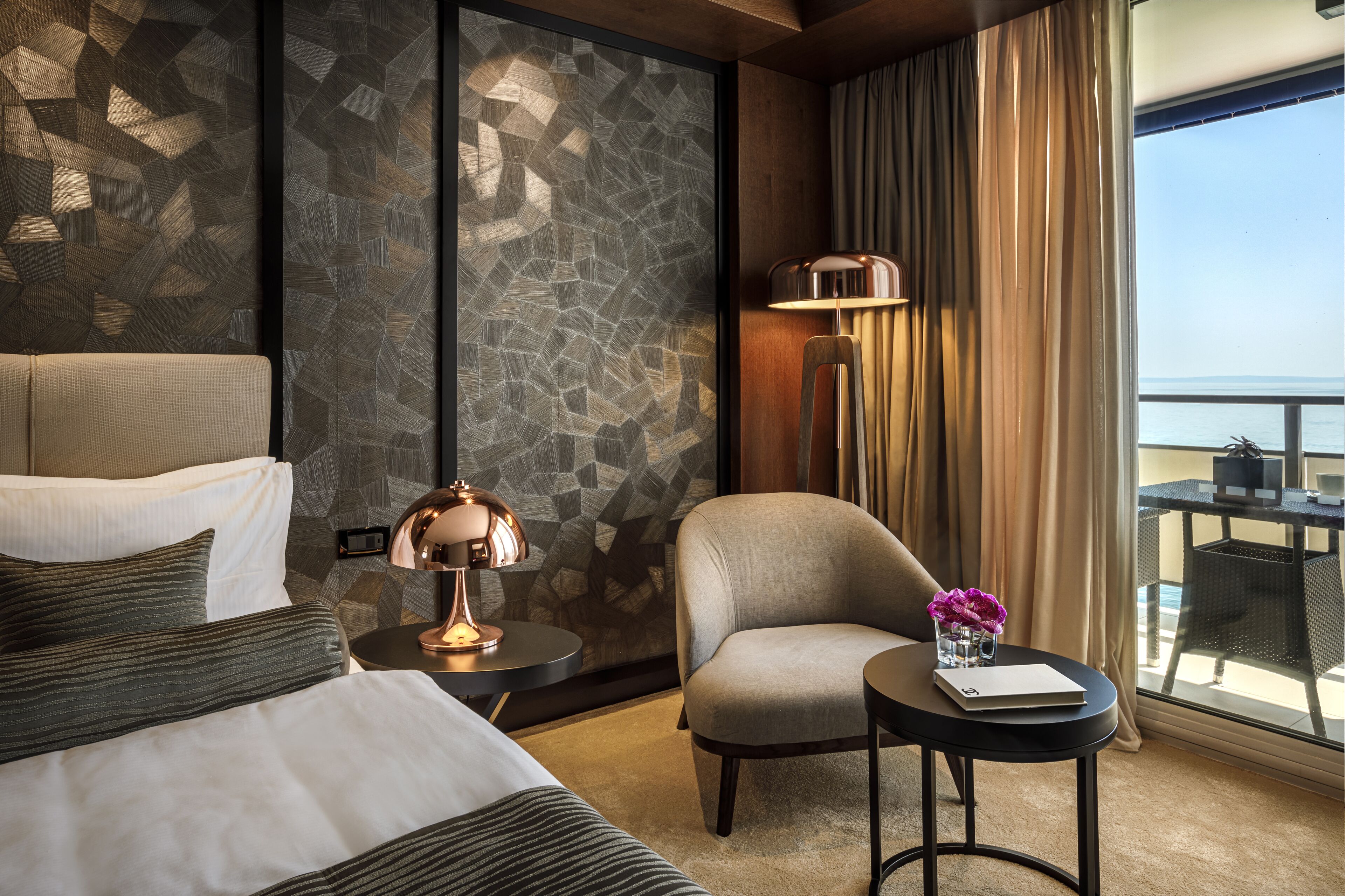 superior double/twin room, sea view | minibar, in-room safe, desk, free cots/infant beds