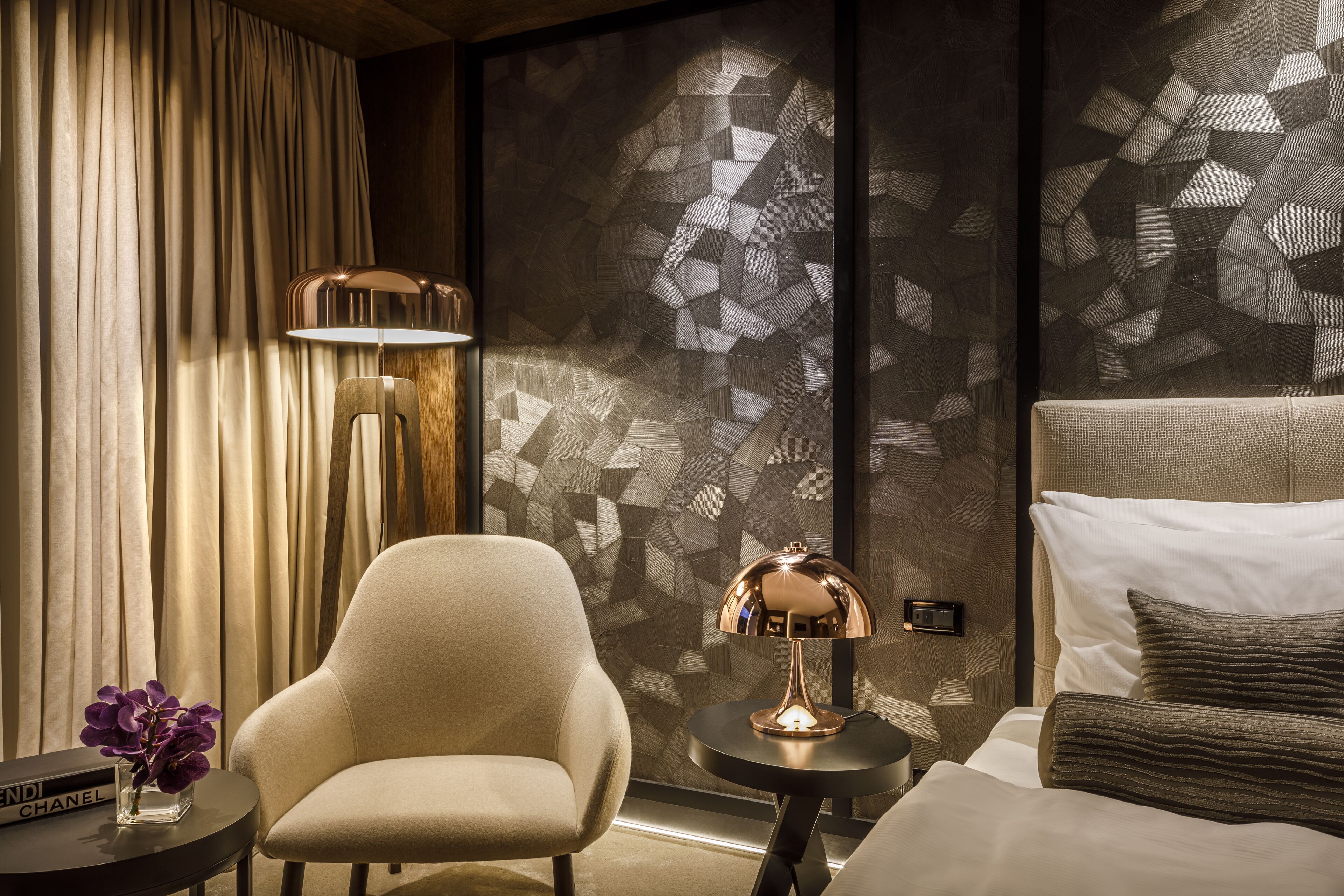 superior double/twin room | minibar, in-room safe, desk, free cots/infant beds