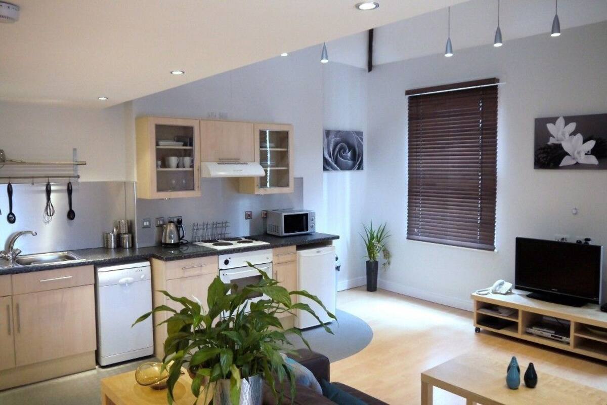 Duplex (Apartment) | Dapur peribadi | Pembancuh kopi/teh, peti sejuk, ketuhar gelombang mikro, ketuhar 