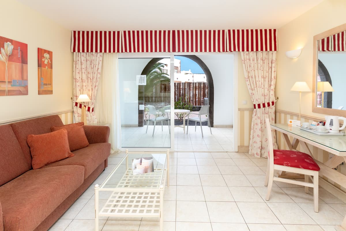 Comfort Room | 15 bedrooms, minibar, in-room safe, individually decorated