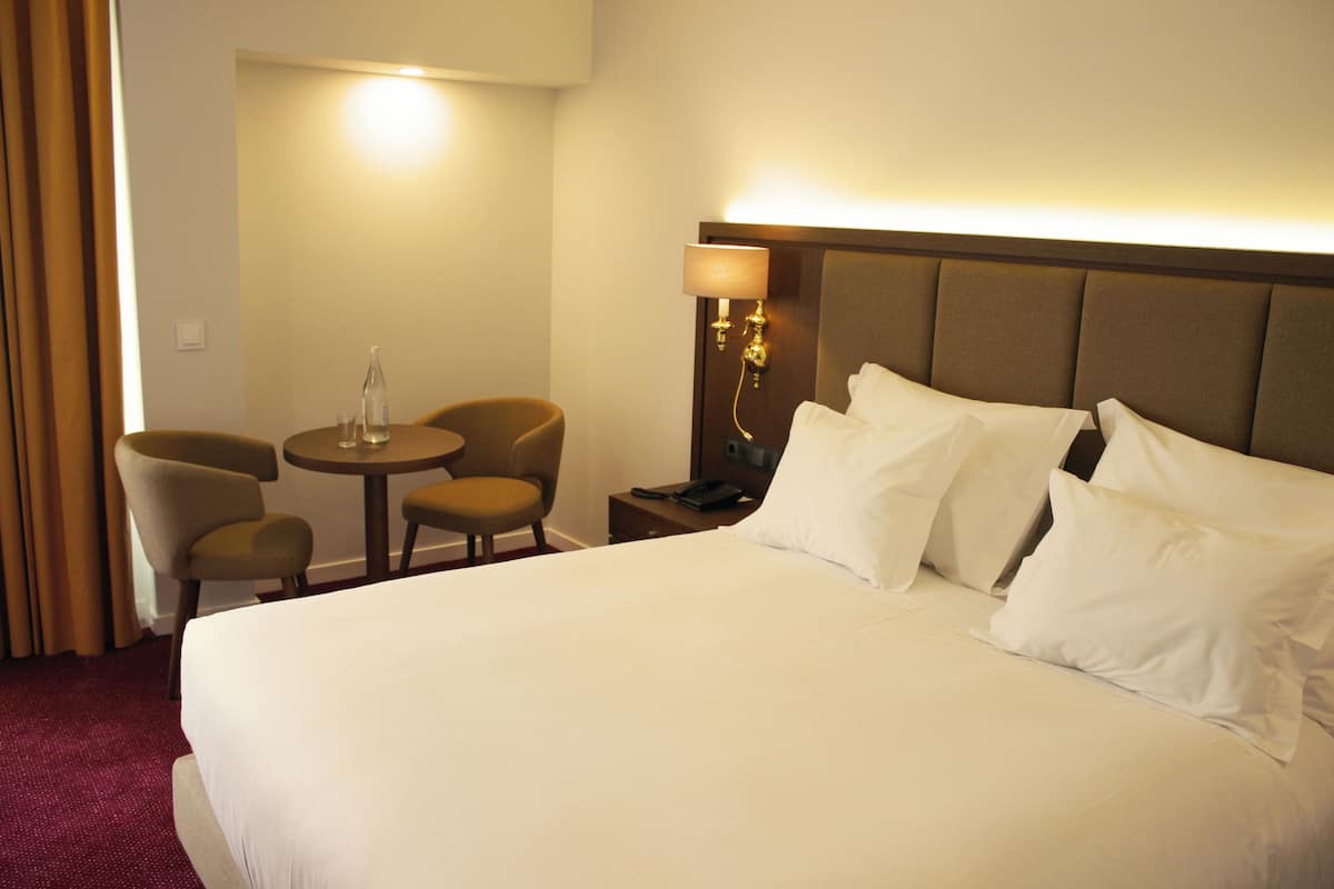 Minibar, in-room safe, desk, soundproofing