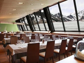 Dining - Vall de Nuria (Queralbs)