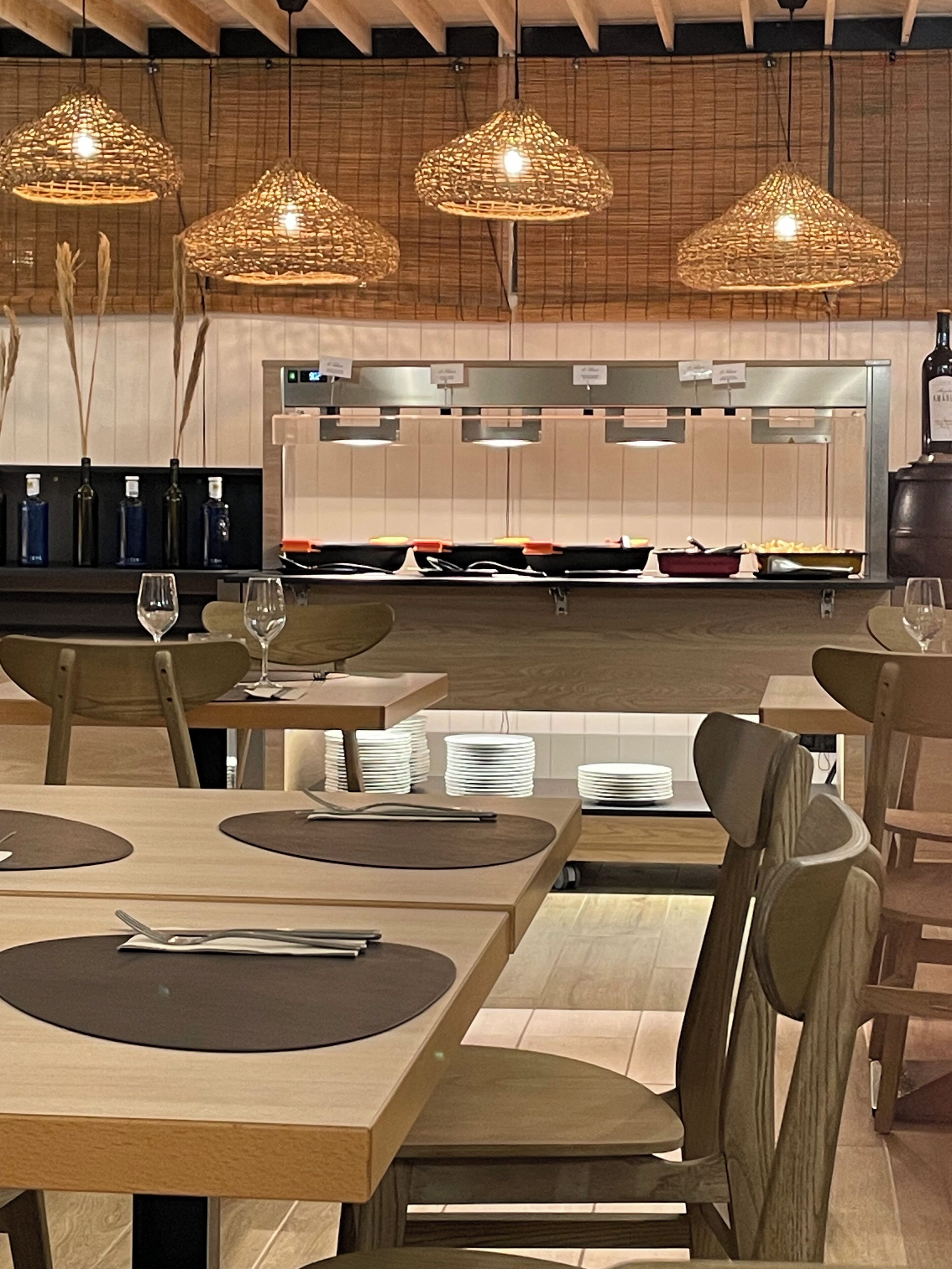 Frokostbuffé hver dag (EUR 15 per person)