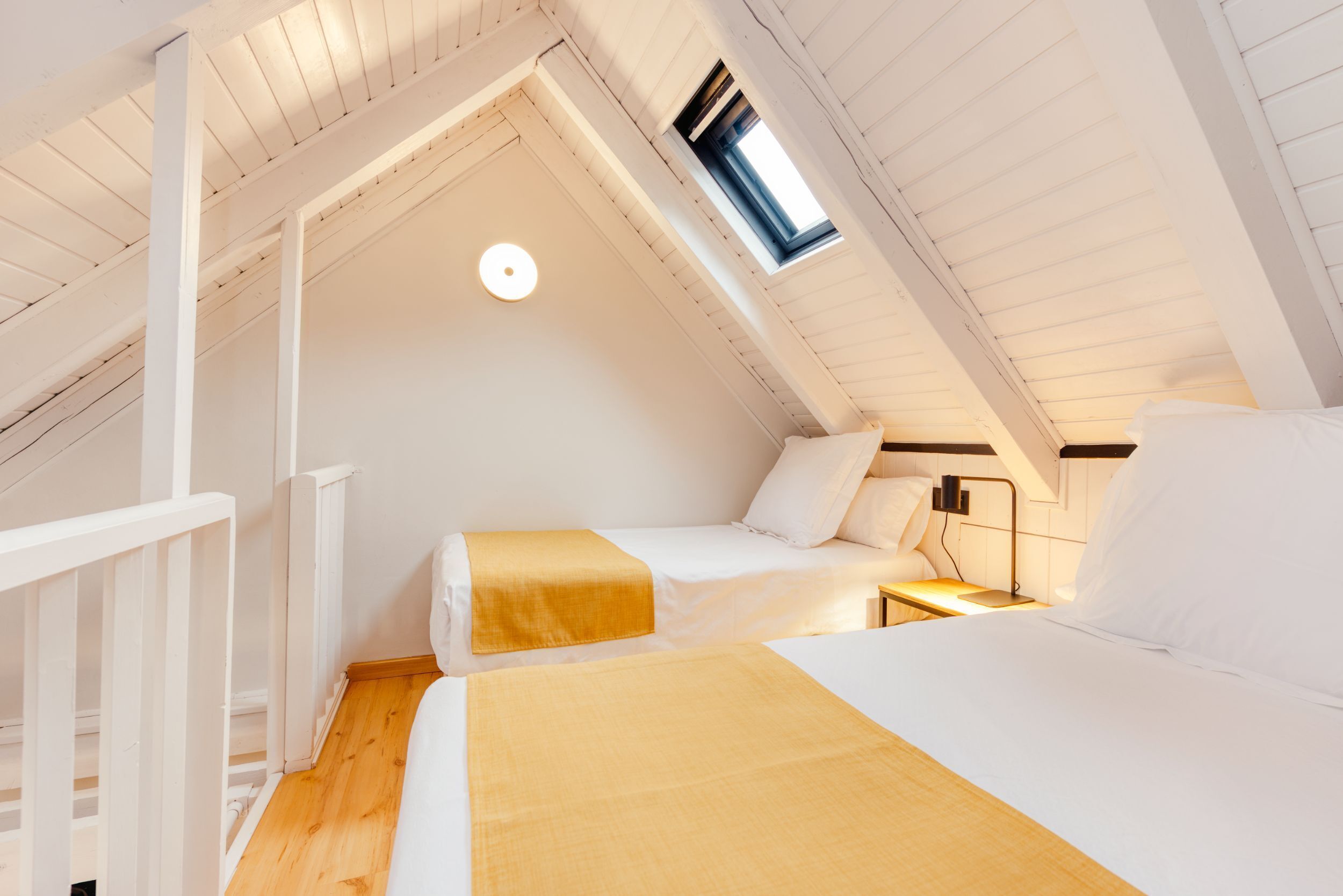 1 bedroom, free cots/infant beds, free wifi, bed sheets