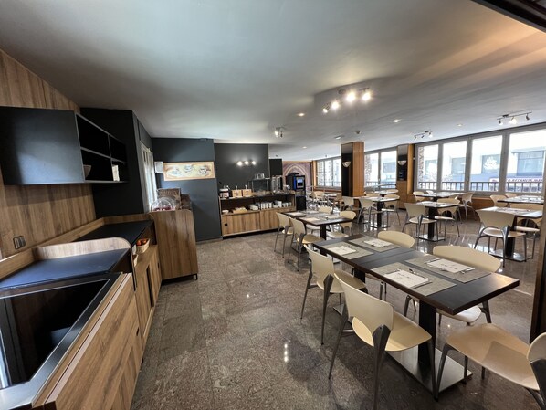 Daily buffet breakfast (EUR 12 per person) - Yomo Imperial (Sant Julia de Loria)