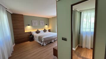 Coffres-forts dans les chambres, bureau, rideaux occultants