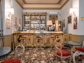 Bar (on property) - Hotel Posta (Reggio nell'Emilia)