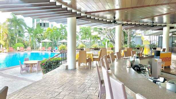 Poolside bar - Marco Polo Plaza Cebu (Cebu City)