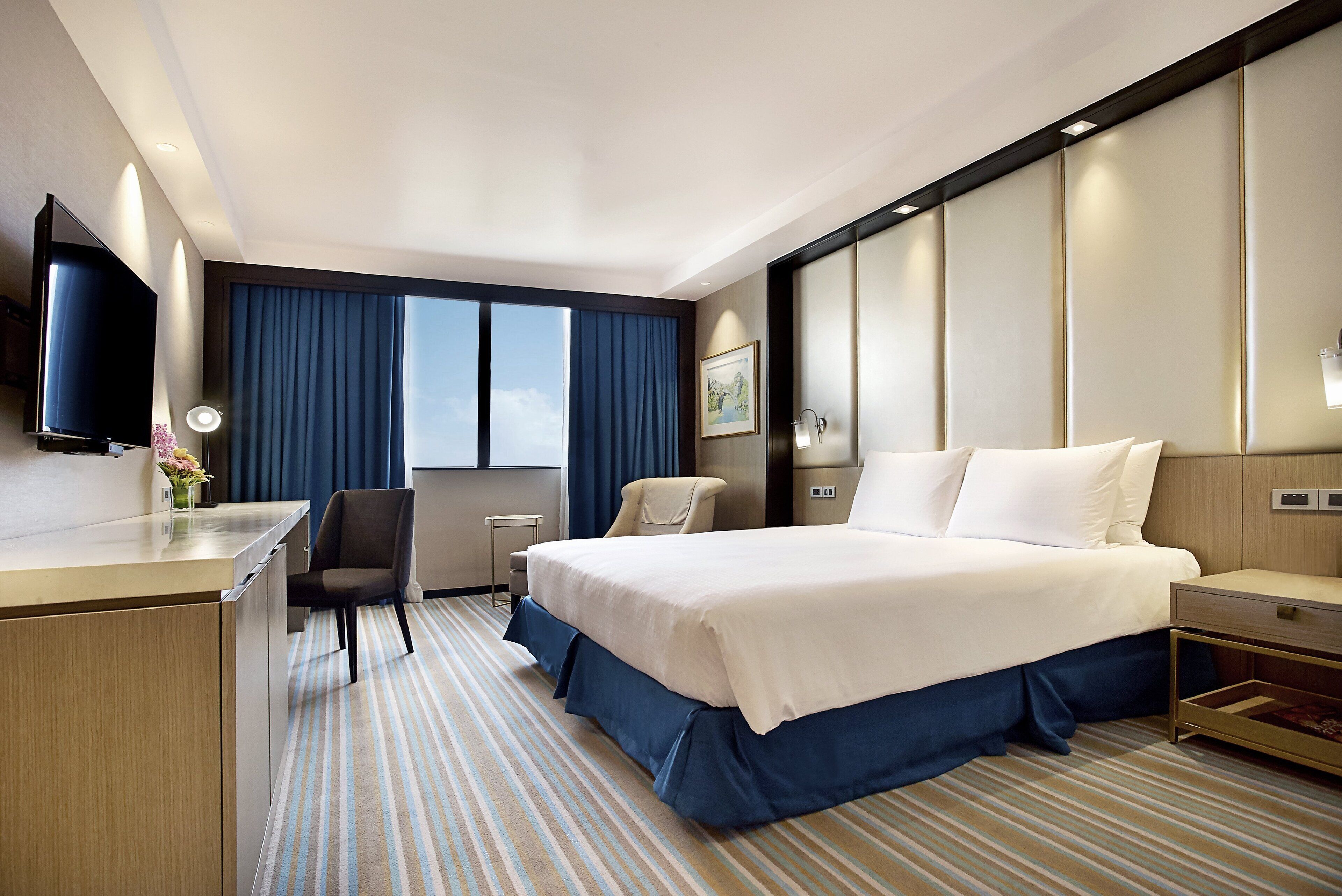 Ropa de cama de alta calidad y minibar 