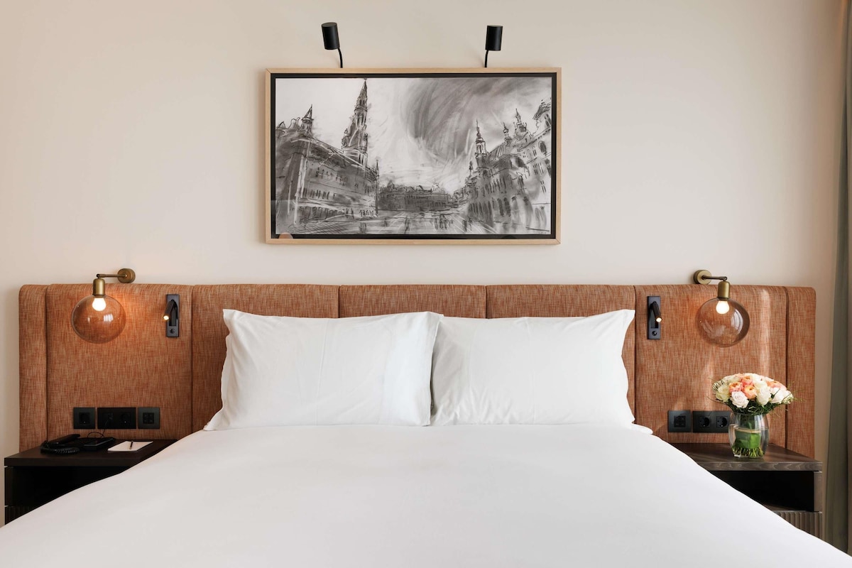 Suite ejecutiva, 1 cama King size (Separate living area) | Ropa de cama de alta calidad y minibar 