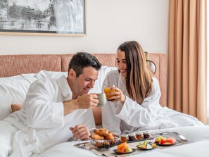 Sarapan prasmanan setiap hari dengan biaya tambahan