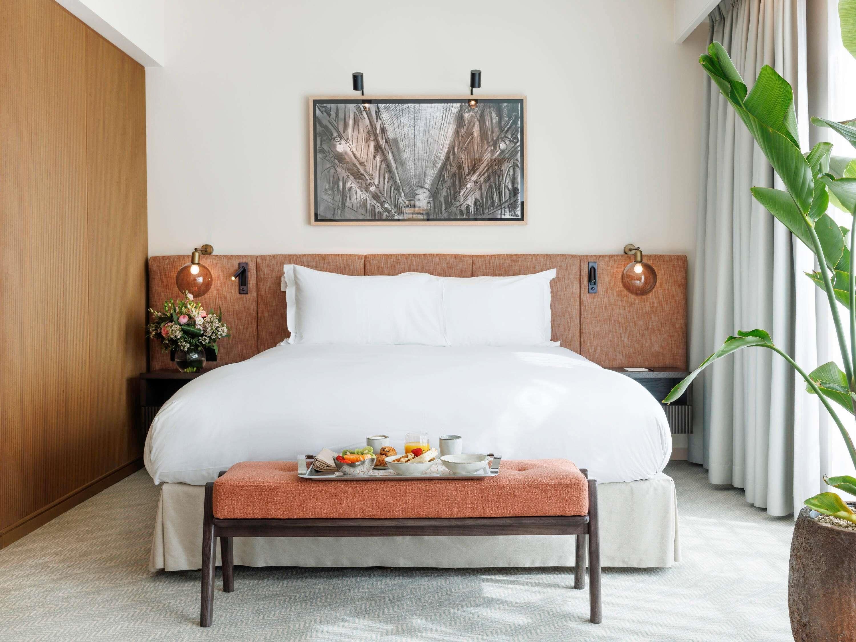 Junior Suite, 1 King Bed (Separate living area) | Premium bedding, minibar, in-room safe, desk
