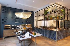 Colazione a buffet, servita tutte le mattine (35 EUR a persona)