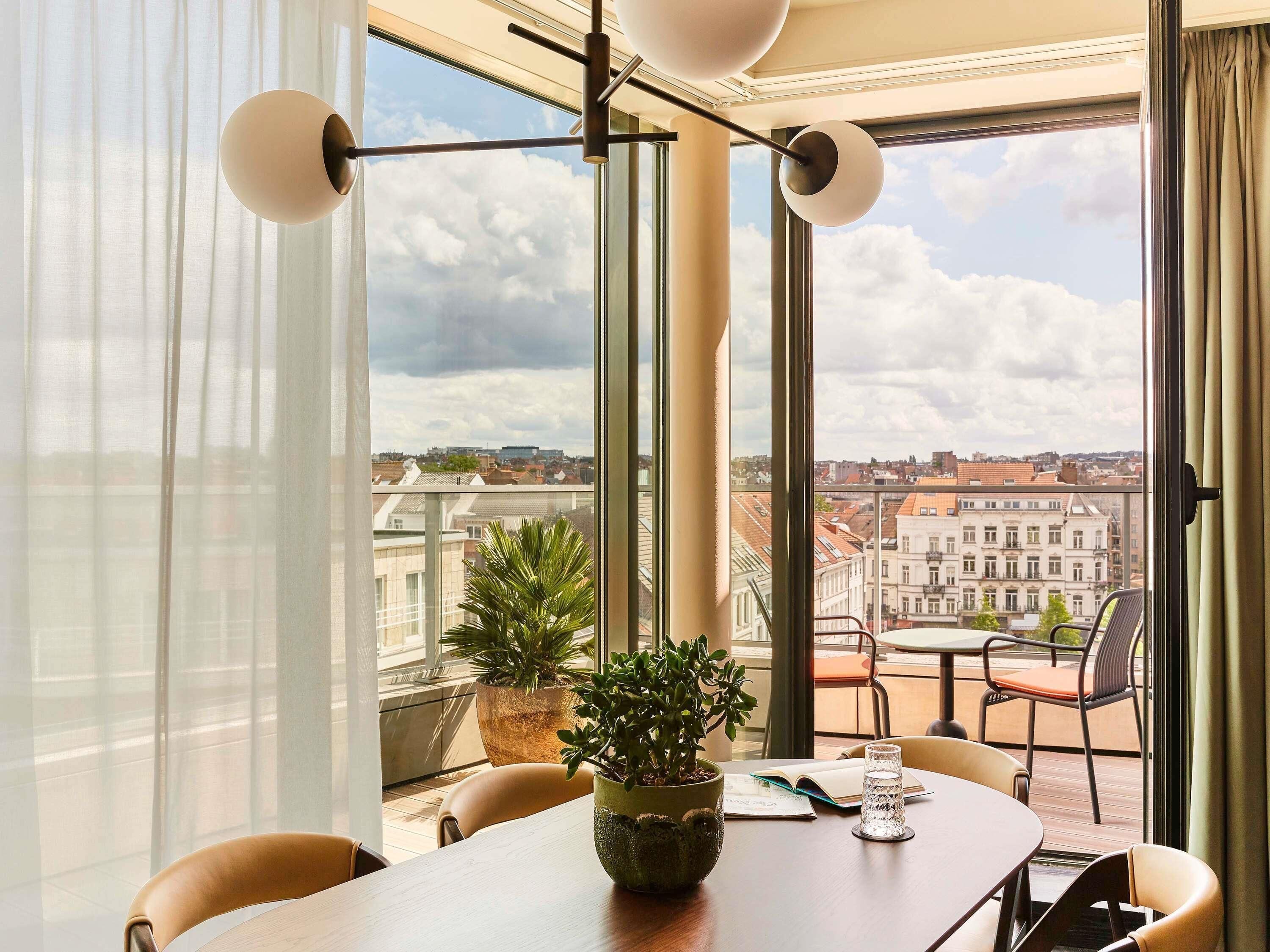 Executive Suite, 1 King Bed (Separate living area) | Premium bedding, minibar, in-room safe, desk