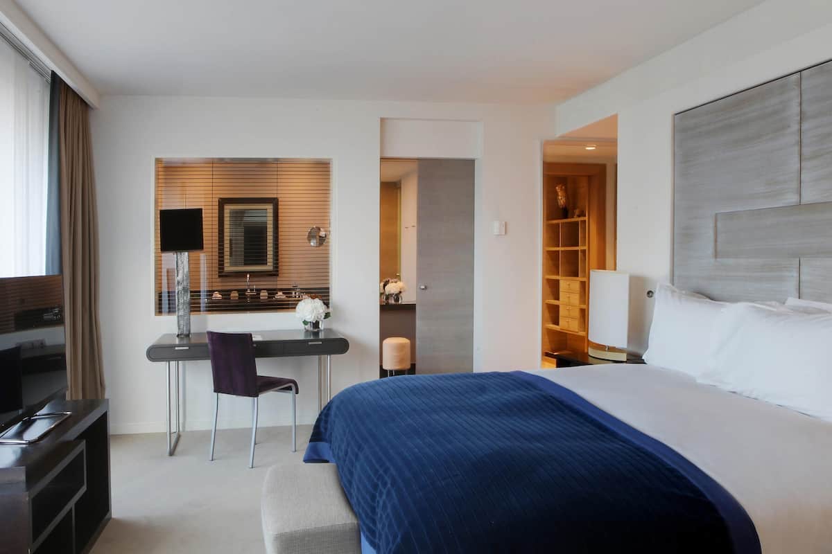 1 bedroom, premium bedding, minibar, in-room safe