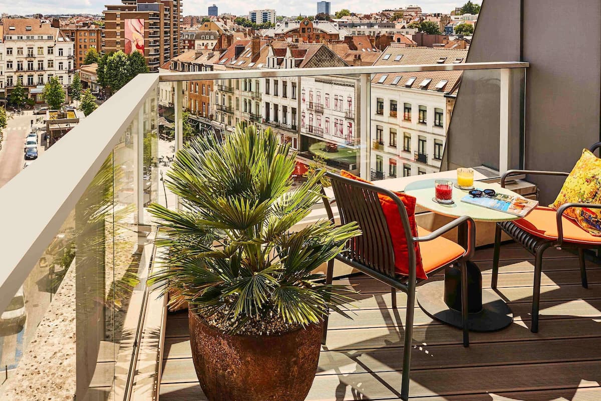Suíte executiva, 1 cama King (Separate living area) | Vista da sacada