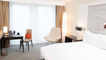 1 bedroom, premium bedding, minibar, in-room safe