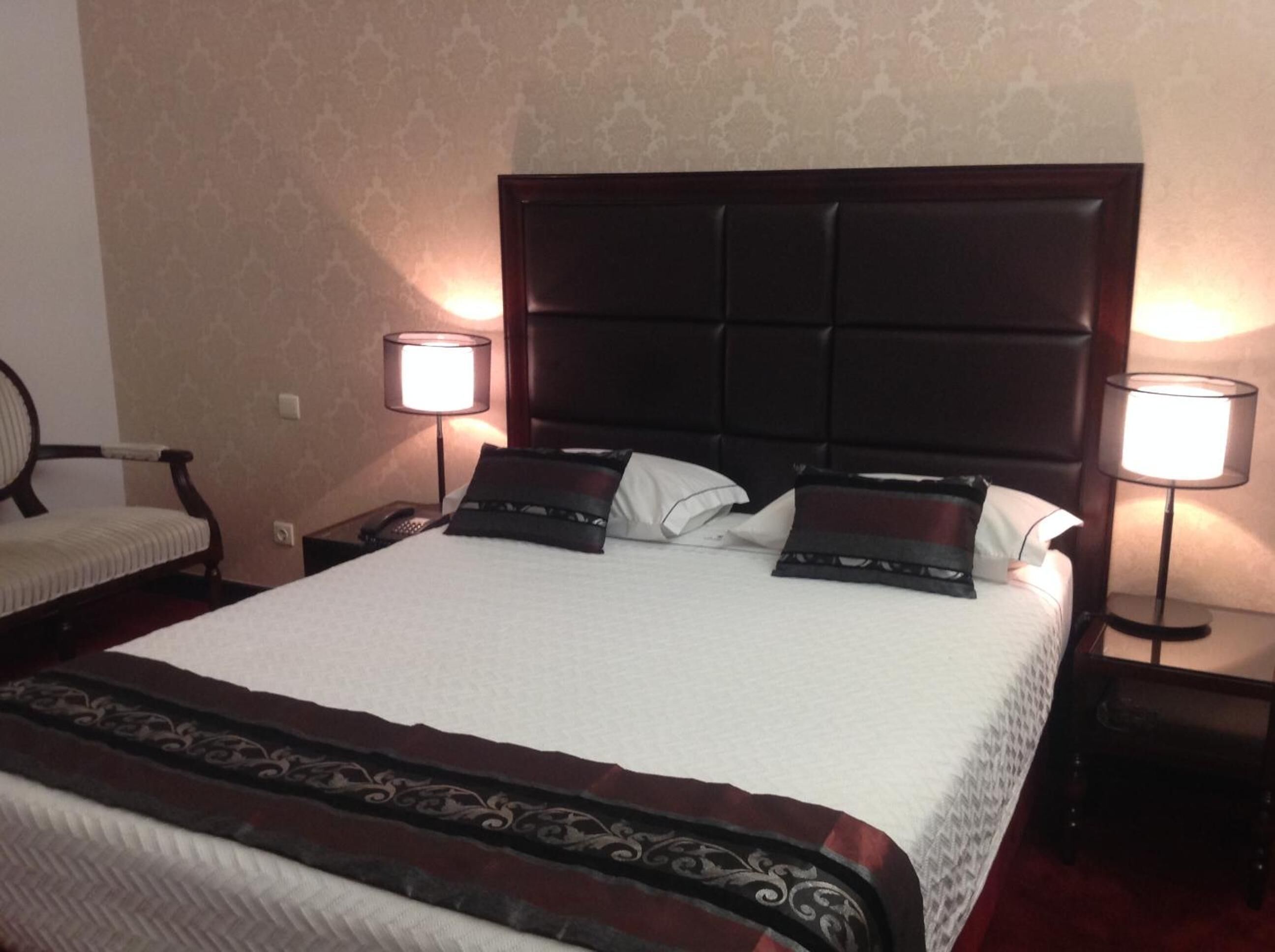 Minibar, Zimmersafe, Schreibtisch, schallisolierte Zimmer