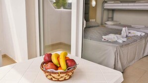 Family Room | Balcony - Marathon (Rhodes)