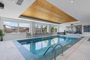 Una piscina techada