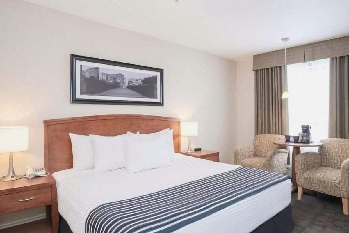 In-room safe, desk, laptop workspace, iron/ironing board