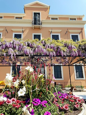 Suite (Master) | Balcony - Bella Venezia (Corfu)